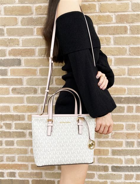 bag michael kors zip|Jet Set Travel Extra.